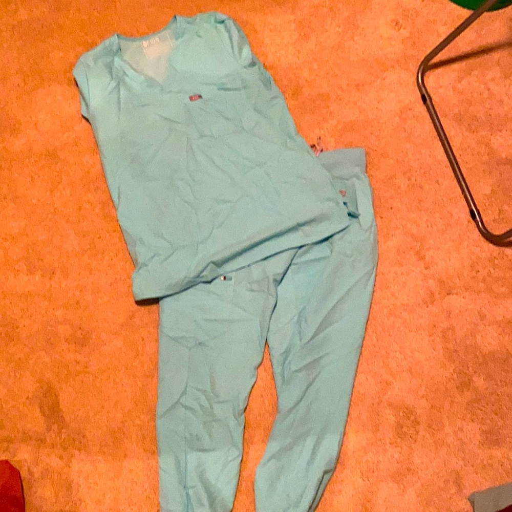 Figs Aqua never worn